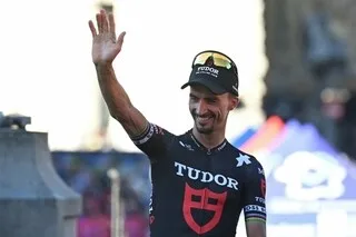 CYCLISME. « MERCI POUR TOUT, CHAMPION » : LES HOMMAGES À JULIAN ALAPHILIPPE APRÈS L’ANNONCE DE SA RETRAITE