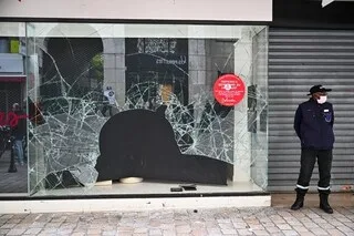 MANIFESTATIONS ET VIOLENCES : « PLUS D’UN MILLIARD D’EUROS DE DÉGÂTS POUR LES COMMERÇANTS », SELON UN PREMIER BILAN