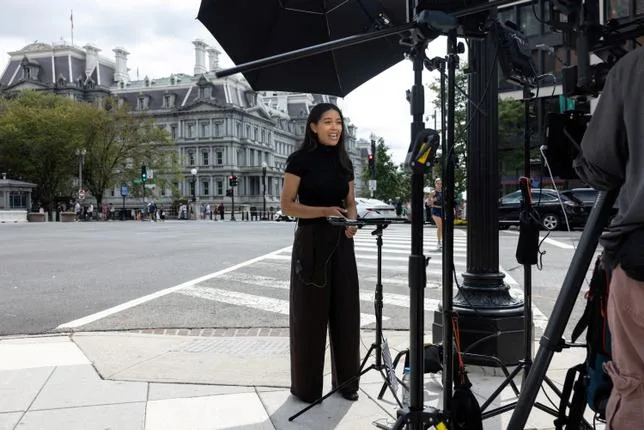TROIS MÉDIAS INTERDITS D’ACCÈS À LA MAISON-BLANCHE, UNE “ESCALADE SPECTACULAIRE” DANS LA BATAILLE DE TRUMP CONTRE LA PRESSE