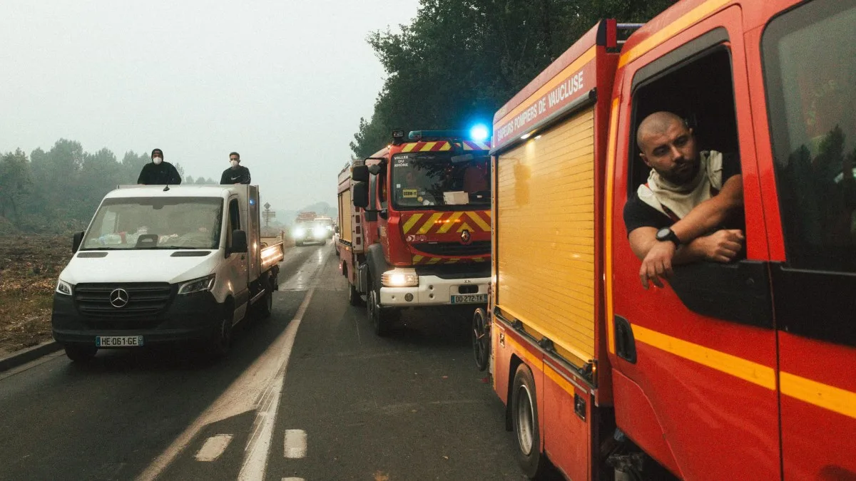 DES CAMIONS DE POMPIERS BLOQUÉS PAR L’ADBLUE EN PLEIN INCENDIE EN FRANCE : COMMENT L’ALLEMAGNE A RÉGLÉ CE PROBLÈME DEPUIS 2018