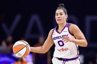 MONDIAL FÉMININ DE BASKET. MAUVAISE NOUVELLE POUR LES ÉTATS-UNIS, QUI PERDENT DEUX JOUEUSES CADRES