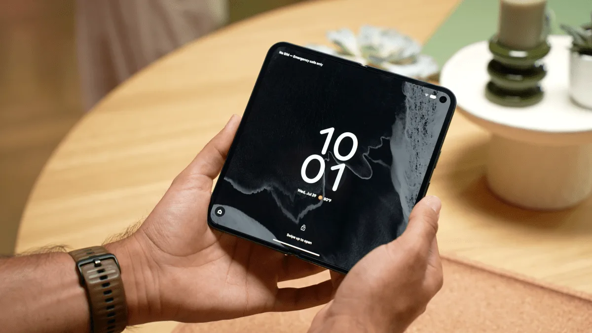 J’AI EU DU MAL À M’EXTASIER DEVANT LE PIXEL 11 PRO FOLD MALGRÉ DE BELLES ÉVOLUTIONS : VOICI MA PRISE EN MAIN