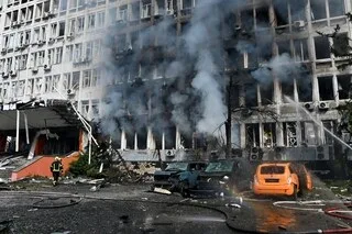GUERRE EN UKRAINE : DEUX MORTS À KIEV, ZELENSKY DÉNONCE À L’ONU LA « FOLIE » MEURTRIÈRE RUSSE… LE POINT SUR LA NUIT