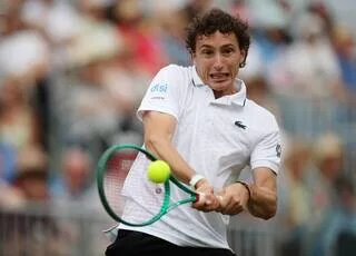 TENNIS. INTERROMPUE PAR LA PLUIE, LA FINALE D’UGO HUMBERT À EASTBOURNE DÉCALÉE