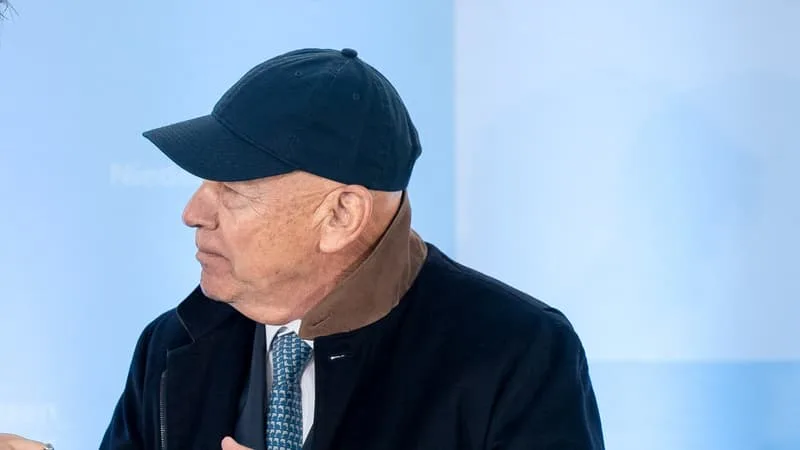 CETTE INTERDICTION « RUINERAIT » L’ENTREPRISE: L’UE VEUT INTERDIRE LE TRANSPORT DE GNL RUSSE, HORS DE QUESTION POUR LA GRÈCE QUI VEUT PROTÉGER SON ARMATEUR MILLIARDAIRE