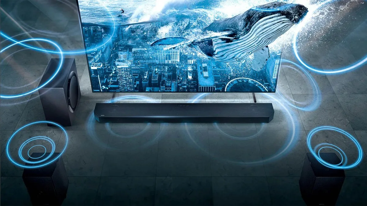 BARRES DE SON DOLBY ATMOS : VOICI POURQUOI CERTAINES VOUS PLONGENT VRAIMENT DANS LE FILM… ET D’AUTRES VOUS LAISSENT SUR LE CANAPÉ
