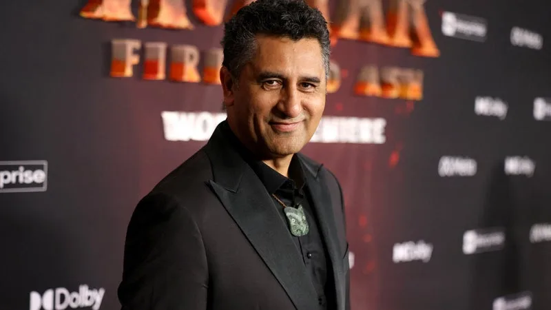 L’ACTEUR D' »AVATAR » CLIFF CURTIS BLESSÉ D’UN ACCIDENT DE VOITURE