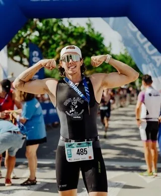 « LA COMPÉTITION ME MANQUAIT TROP ! » : ÉLOIGNÉ DES COURTS, ARTHUR CAZAUX ENCHAÎNE DEUX TRIATHLONS EN UNE SEMAINE