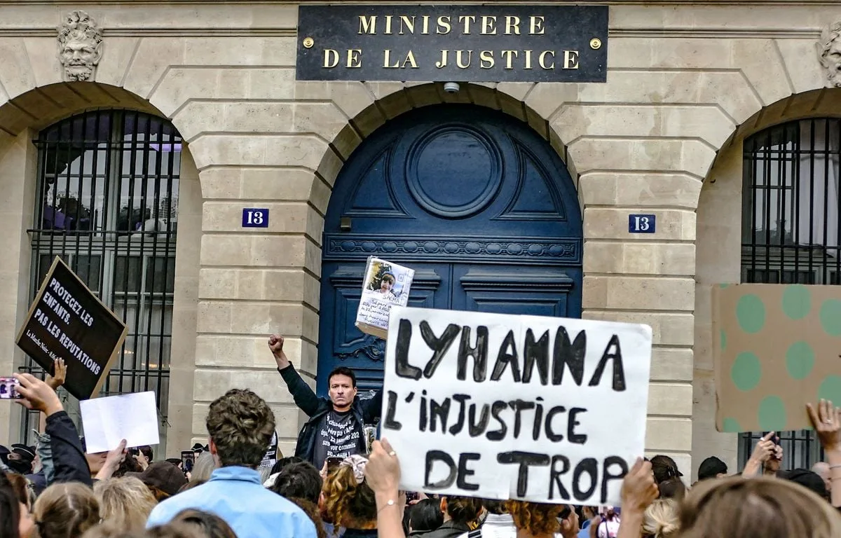 AFFAIRE LYHANNA : LA JUSTICE ET LA GENDARMERIE SOUS LE FEU DES CRITIQUES