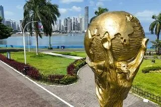 ÉDITORIAL. FOOTBALL : LE MONDIAL DE LA DÉMESURE
