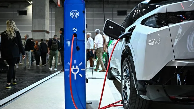 ENVIRON 337 EUROS MAIS PLUS DE 2.000 EUROS POUR LES PROFESSIONNELS DE L’AIDE À DOMICILE ET DU SERVICE À LA PERSONNE: L’ACHAT DE VÉHICULES ÉLECTRIQUES D’OCCASION VA ÊTRE ÉLIGIBLE À UN FINANCEMENT PAR LES CEE
