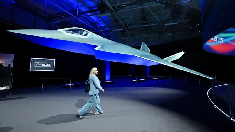 « CE SERAIT BÉNÉFIQUE »: APRÈS L’ÉCHEC DU SCAF, L’ITALIEN LEONARDO OUVRE LA PORTE À L’ALLEMAGNE DANS SON PROJET D’AVION DE COMBAT MENÉ AVEC LE ROYAUME-UNI ET LE JAPON