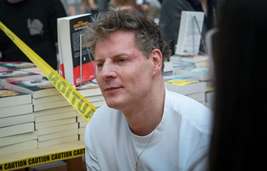 « J’AI INTERDIT À TOUT LE MONDE DE M’AIMER » : MATTHIEU DELORMEAU PENSE AVOIR TROUVÉ LA CAUSE DE SON MAL-ÊTRE