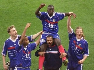 FRANCE – ESPAGNE. CAUCHEMAR À SÉVILLE, THURAM VOIT DOUBLE… LES BLEUS ONT TOUT VÉCU EN DEMI-FINALES DE COUPE DU MONDE