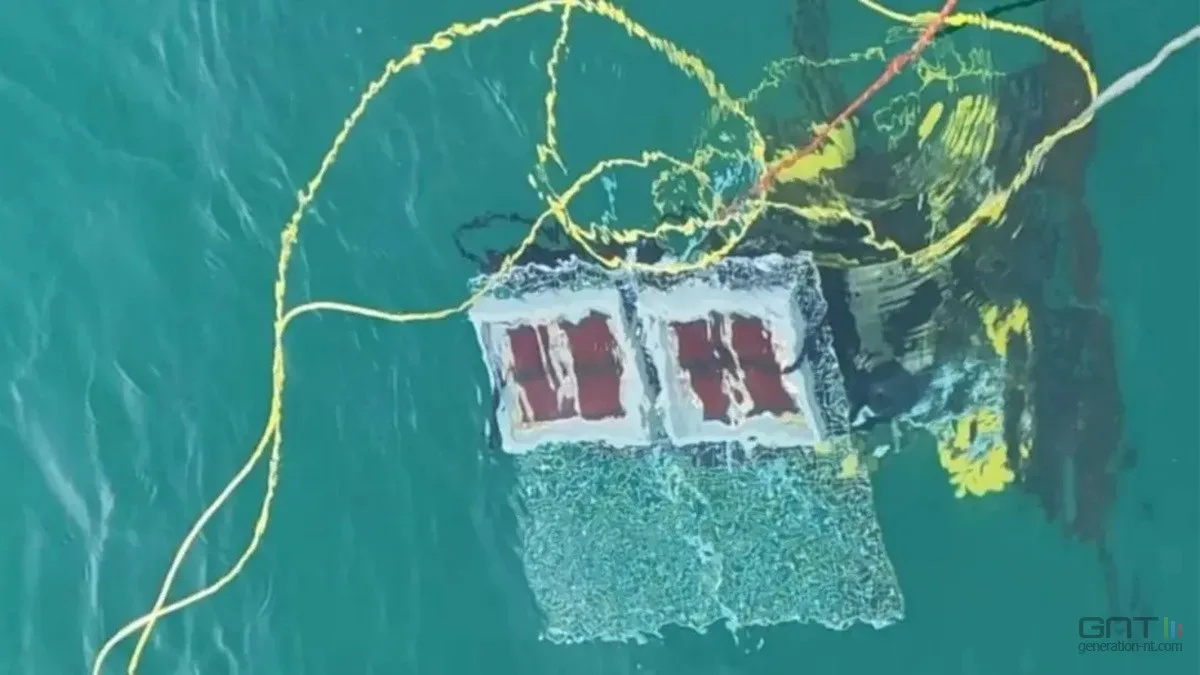 LA CHINE A RÉUSSI À INSTALLER DES PANNEAUX SOLAIRES…SOUS LA MER !