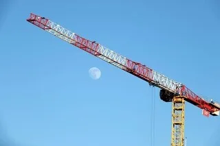 IL MENAÇAIT DE SAUTER DU HAUT D’UNE GRUE : UN HOMME SECOURU PAR LES GENDARMES ET LES POMPIERS