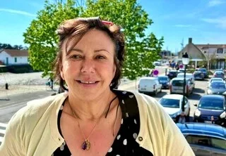 DÉCOUVREZ POURQUOI L’AVOCATE CAROLINE GLON AIME « SE PERDRE DANS LES RUELLES DE LA BAULE »