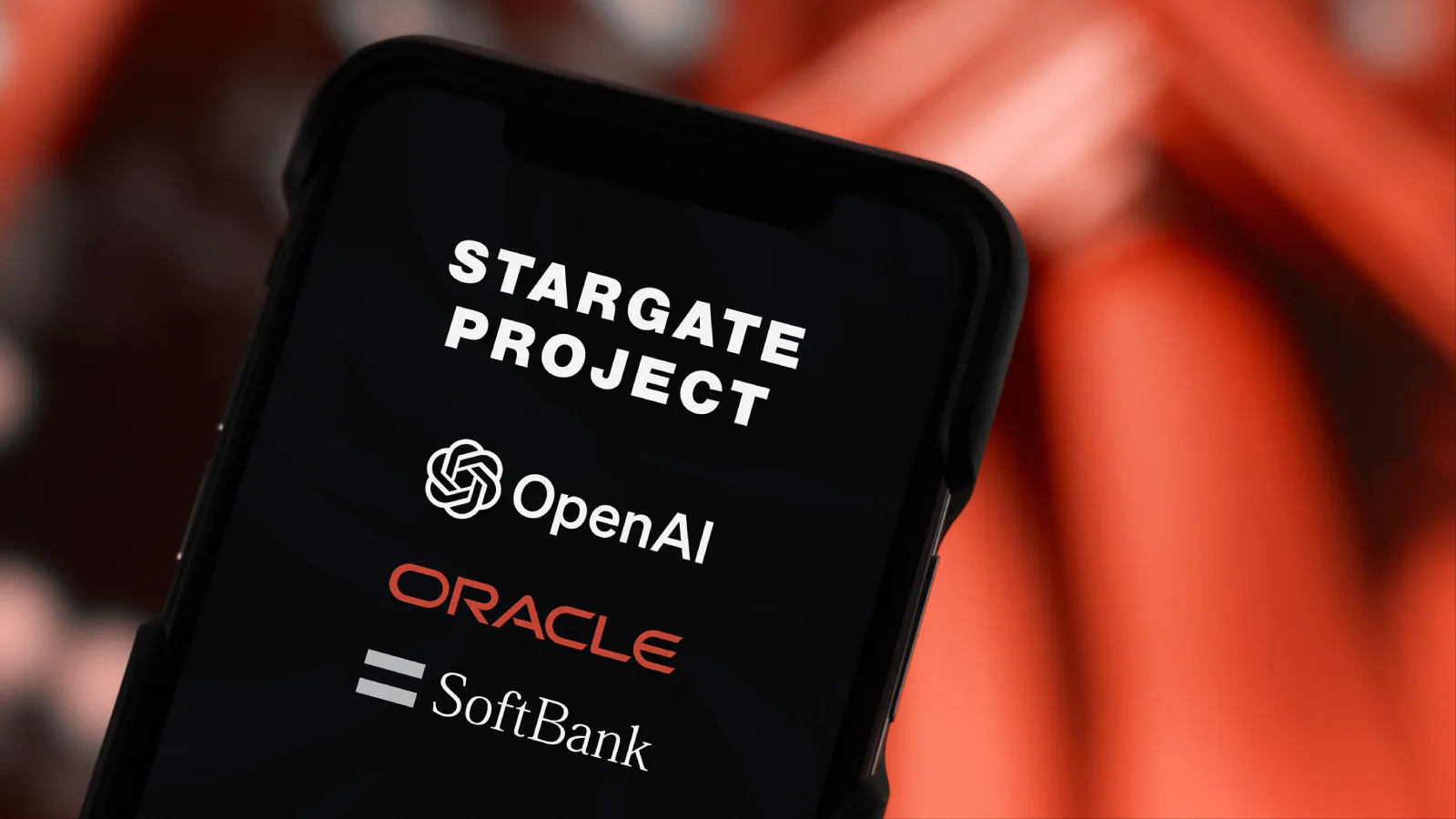 ORACLE ACCUSÉE D’AVOIR CACHÉ LE VRAI RISQUE OPENAI : LE CONTRAT À 300 MILLIARDS VACILLE