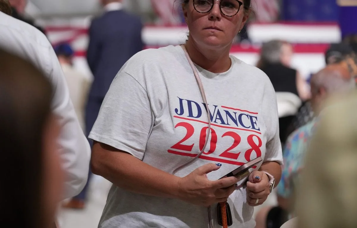 J.D. VANCE EN CAMPAGNE POUR LES « MIDTERMS » DANS L’OHIO… AVANT DE SE LANCER POUR 2028 ?