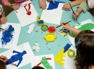 DEUX ANIMATEURS DU PÉRISCOLAIRE SUSPECTÉS DE VIOLS ET AGRESSIONS SEXUELLES SUR DES ENFANTS DE 4 ANS EN MAINE-ET-LOIRE