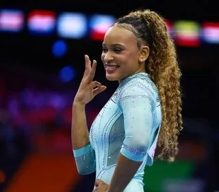 MONDIAUX DE GYMNASTIQUE. LA BRÉSILIENNE REBECA ANDRADE S’ADJUGE LA MÉDAILLE D’OR AU SAUT DE CHEVAL