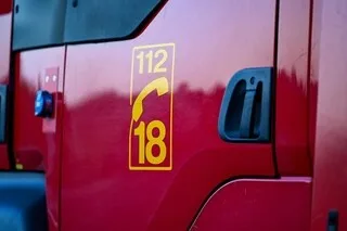 DANS LA DRÔME, LE FEU EST STABILISÉ MAIS LES POMPIERS RESTENT VIGILANTS