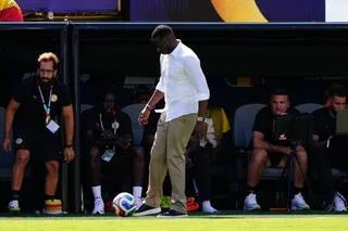 SÉLECTIONNEUR SANS CONTRAT, PRIMES NON VERSÉES… L’ÉQUIPE DU SÉNÉGAL CHAHUTÉE EN PLEINE COUPE DU MONDE