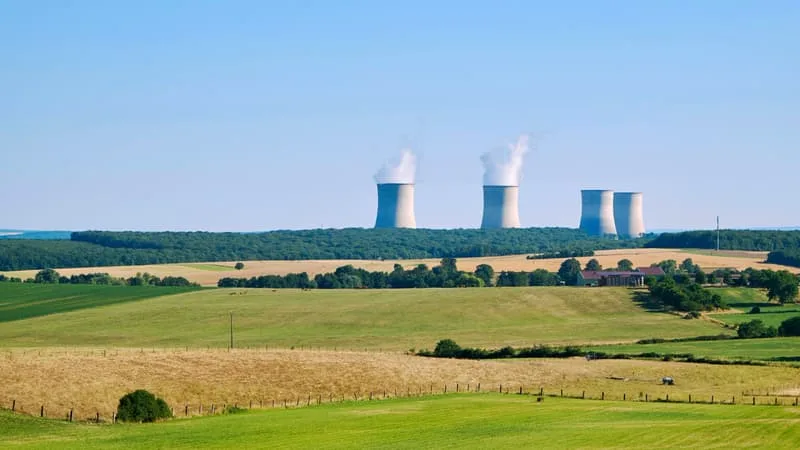 LE DÉBIT DES RIVIÈRES BAISSE À CAUSE DES CANICULES: EDF MET À L’ARRÊT TROIS RÉACTEURS NUCLÉAIRES DANS LES ARDENNES ET EN MOSELLE