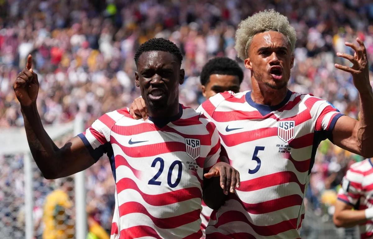 EN DIRECT ETATS-UNIS – AUSTRALIE : LES USA CONTRÔLENT LES CHOSES, LES AUSSIES ONT LA TÊTE SOUS L’EAU… SUIVEZ CE MATCH CLÉ AVEC NOUS…