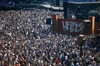 HELLFEST 2026 : « ÇA DEVIENT UN OUTIL POUR DÉFENDRE UNE CAUSE » : QUAND LA GEN Z POLITISE LE METAL