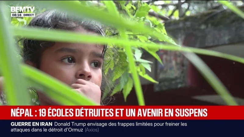 LA CRUE DÉVASTATRICE SURVENUE AU NÉPAL A DÉTRUIT 19 ÉCOLES, COMPLIQUANT L’ÉDUCATION DES ENFANTS