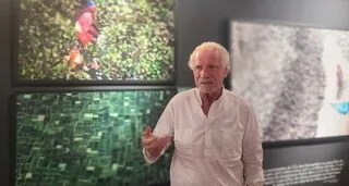 ENTRETIEN : « AGIR REND HEUREUX », YANN ARTHUS-BERTRAND SE LIVRE À L’OCCASION D’UNE EXPOSITION DE SES PHOTOS EN VENDÉE