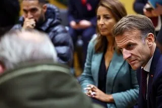 ATTAQUE À TRAPPES ET LA VERRIÈRE : CERTAINS DES PROPOS D’EMMANUEL MACRON VIVEMENT CRITIQUÉS
