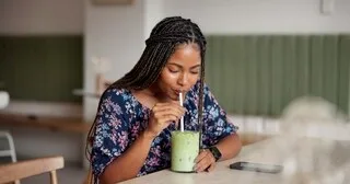 LE MATCHA, LA BOISSON VERTE QUI SÉDUIT
