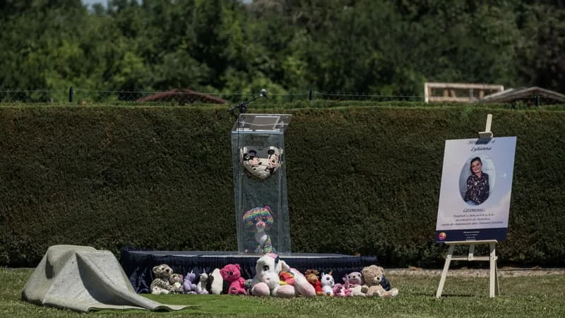 MORT DE LYHANNA: LE RAPPORT D’AUTOPSIE « NE PERMET PAS DE DÉTERMINER AVEC CERTITUDE LA CAUSE DU DÉCÈS » DE L’ENFANT