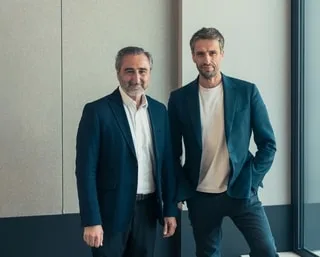 DEUX ANS APRÈS LES JO DE PARIS 2024, TONY ESTANGUET S’ASSOCIE AVEC BANIJAY ET SE LANCE DANS L’ÉVÉNEMENTIEL SPORTIF