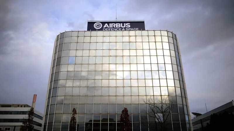 AIRBUS VA TESTER DES TECHNOLOGIES DE DÉFENSE EN UKRAINE OÙ « LES CYCLES DE RECHERCHE SE COMPTENT NON PAS EN MOIS OU EN ANNÉES, MAIS EN JOURS »