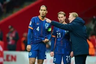 COUPE DU MONDE. IRRÉGULIERS ET VIEILLISSANTS, QUE PEUVENT VRAIMENT ESPÉRER LES PAYS-BAS SUR CE MONDIAL ?