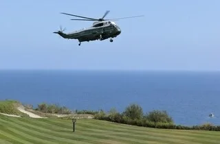 L’HÉLICOPTÈRE DE DONALD TRUMP A-T-IL VOLÉ TROP PRÈS D’UN AVION ? UNE ENQUÊTE OUVERTE À WASHINGTON