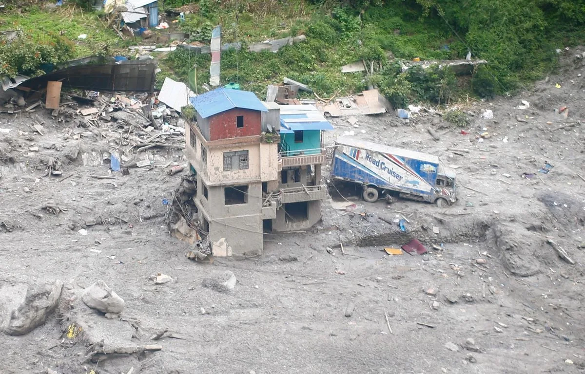 NÉPAL : ONZE JOURS APRÈS LA CRUE, LES SECOURS RECHERCHENT TOUJOURS DES SURVIVANTS