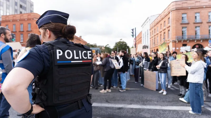 COLÈRE LYCÉENNE: LA JUSTICE SUSPEND L’INTERDICTION DE SE RASSEMBLER DEVANT 45 ÉTABLISSEMENTS SCOLAIRES EN HAUTE-GARONNE