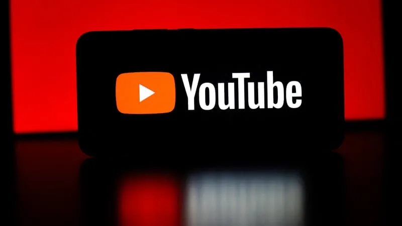 VIDÉOS ACCÉLÉRÉES, BOUTON « COEUR »… YOUTUBE FAIT ÉVOLUER SHORTS, SON FORMAT DE VIDÉOS COURTES QUI RESSEMBLE DE PLUS EN PLUS À TIKTOK