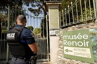 ENTRE LE CASSE DU LOUVRE ET LE VOL DU MUSÉE RENOIR, UNE SÉRIE NOIRE QUI INQUIÈTE LES AUTORITÉS