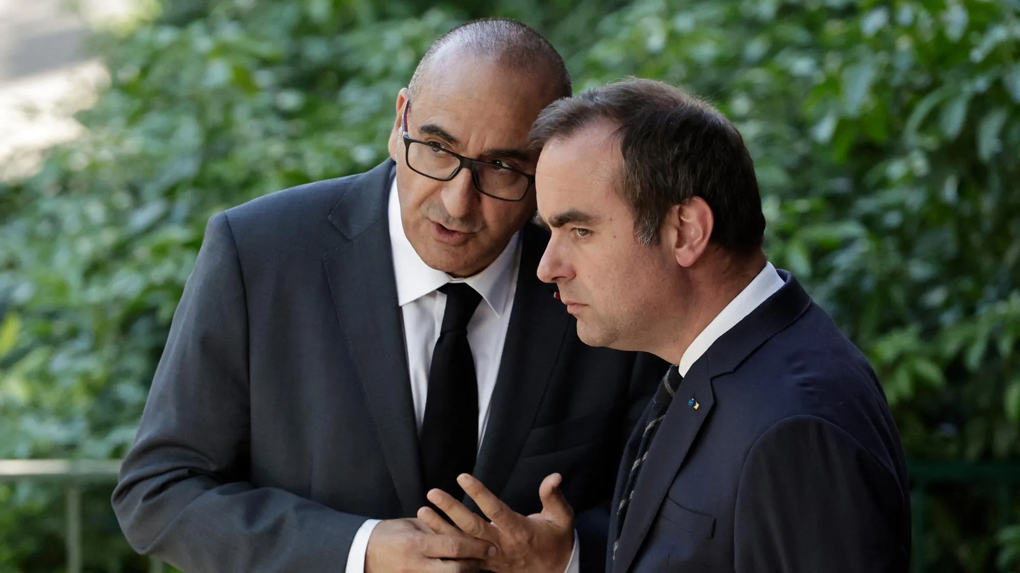 LA LUTTE CONTRE LES INCENDIES VIRE À LA BATAILLE DE CHIFFRES ENTRE LE GOUVERNEMENT ET SES OPPOSANTS