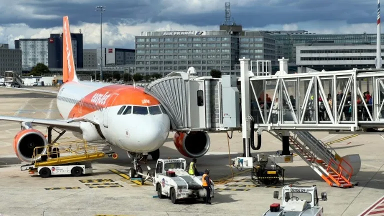 UNE CENTAINE DE VOLS AVAIENT ÉTÉ SUPPRIMÉS LE WEEK-END DU 15 AOÛT: LA DIRECTION ET LES SYNDICATS D’EASYJET PARVIENNENT À UN ACCORD POUR METTRE FIN À UN APPEL À LA GRÈVE