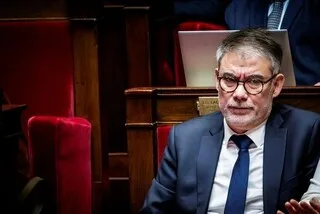 MANIFESTATION ANTI-BASSINES DE SAINTE-SOLINE : FAURE QUALIFIE LES GENDARMES DE « VOYOUS EN UNIFORME », NUÑEZ LES DÉFEND
