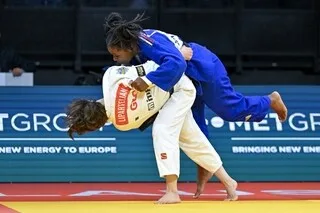 JUDO. LES FRANÇAISES SARAH-LÉONIE CYSIQUE ET BLANDINE PONT EN ARGENT AU GRAND CHELEM DE LAUSANNE