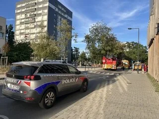 L’EXPLOSION D’UN AÉROSOL DANS UNE POUBELLE EN FEU CRÉE LA PANIQUE DANS CE QUARTIER DE RENNES : LES POMPIERS MOBILISÉS