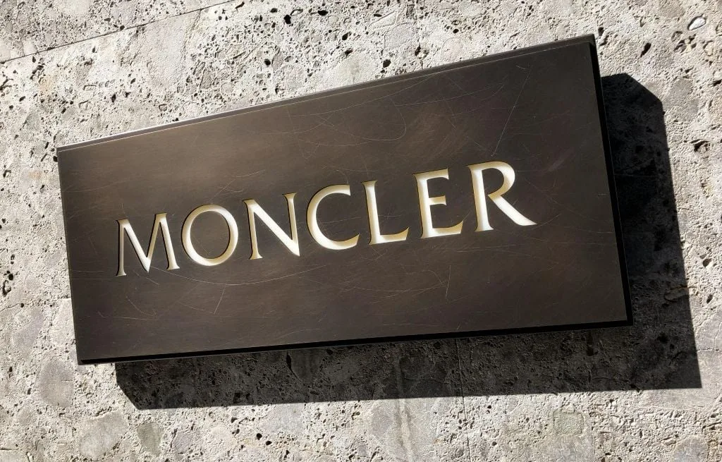 ITALIE : CHANEL, BULGARI, MONCLER… POURQUOI 11 MARQUES DE LUXE ONT ÉTÉ PERQUISITIONNÉES