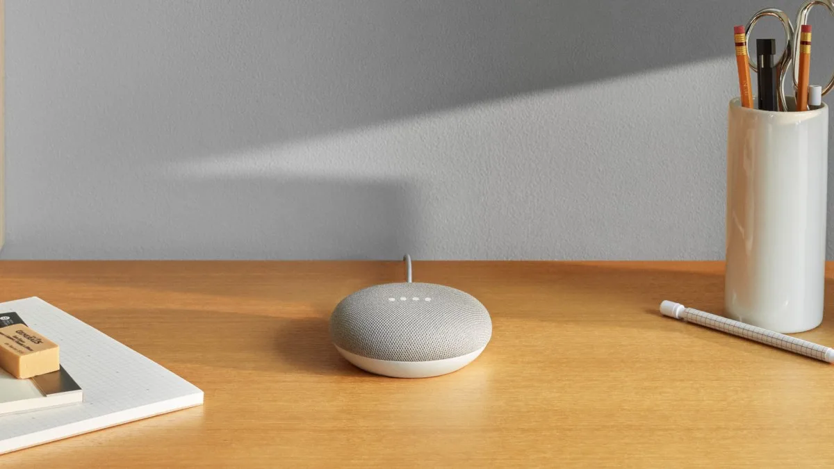 LES ENCEINTES GOOGLE HOME VICTIMES D’UN BUG DE LED QUI NE S’ÉTEIGNENT PLUS ET QUI PRENNENT L’ACCENT AMÉRICAIN